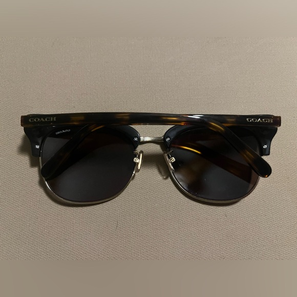 Coach Bobbie Sunglasses with case, cloth, and documentation - Picture 3 of 4